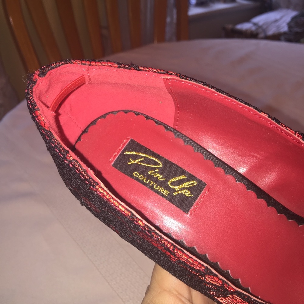 Shoes - Picture 5 of 8